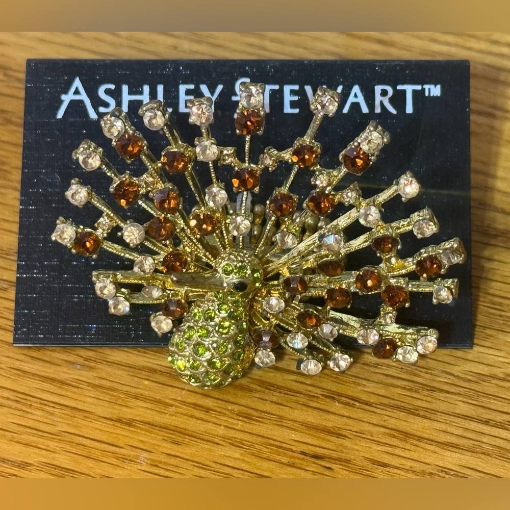 Ashley Stewart Large Brown and Champagne Jeweled Peacock‎ Stretch Ring